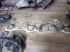 Old intake/exhaust manifold Gasket