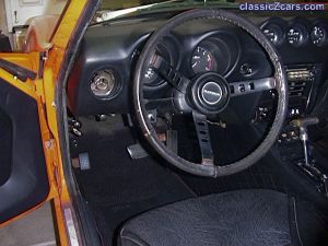 1973 240Z interior