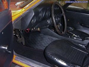 1973 240Z interior