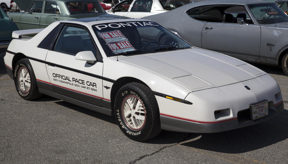 1984_Pontiac_Indy_Fiero_at_Belmont,_fron