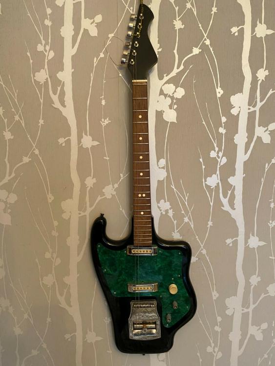 Image 11 - TONIKA-USSR-SOVIET-ELECTRIC-GUITAR-VINTAGE-AND-RARE