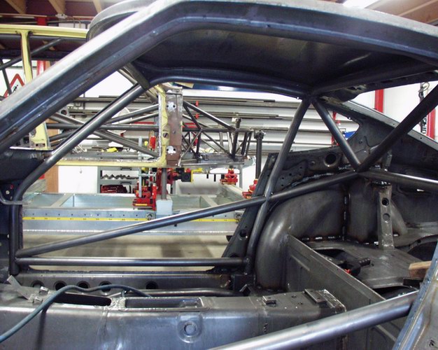 Roll cage installation behind dash - Body and Paint - The Classic Zcar Club