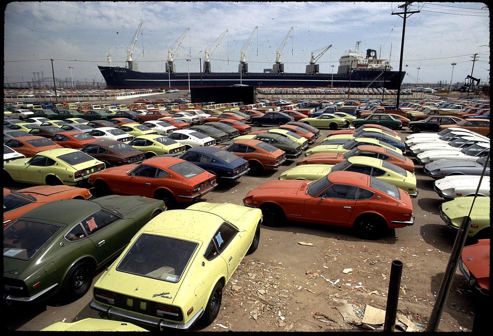 DATSUNS_ON_PIER_-_NARA_-_542633.jpg