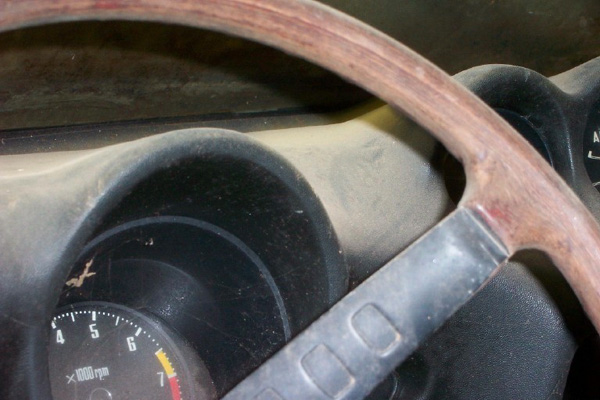 steering wheel.jpg