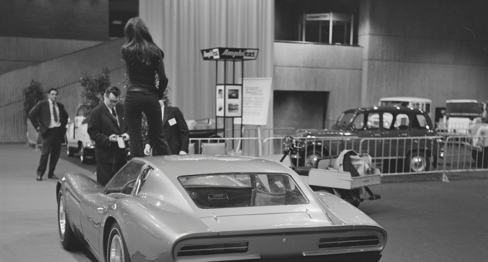 model on car montreal jan 1970 near Toyota Land cruiser.jpg