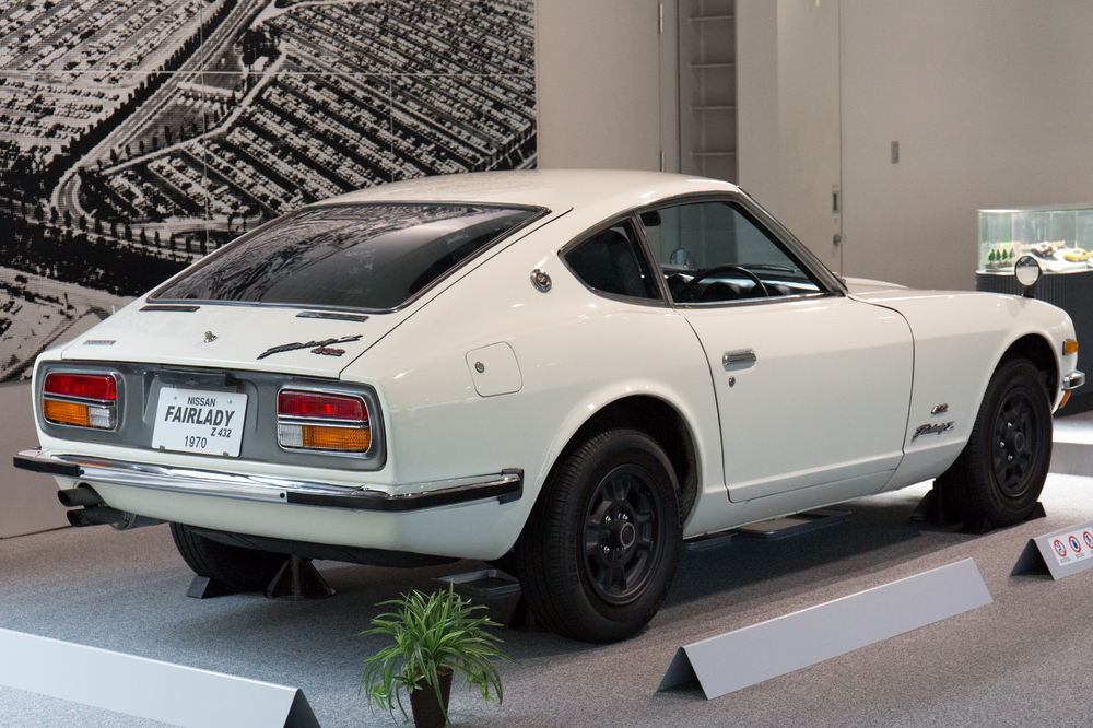 Nissan_Fairlady_Z_432_(1970)_rear-right_Toyota_Automobile_Museum.jpg