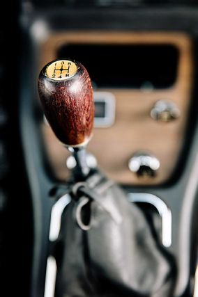 1972-nissan-skyline-2000-gt-x-shift-knob.jpg