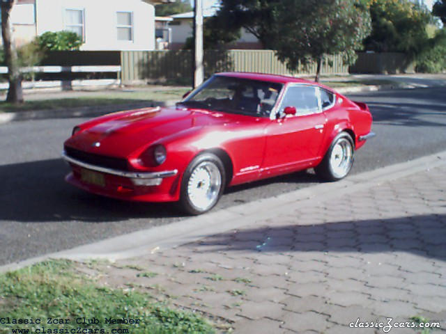 240z red 71 pic 9