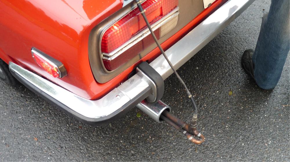 240z bumper gap2.jpg