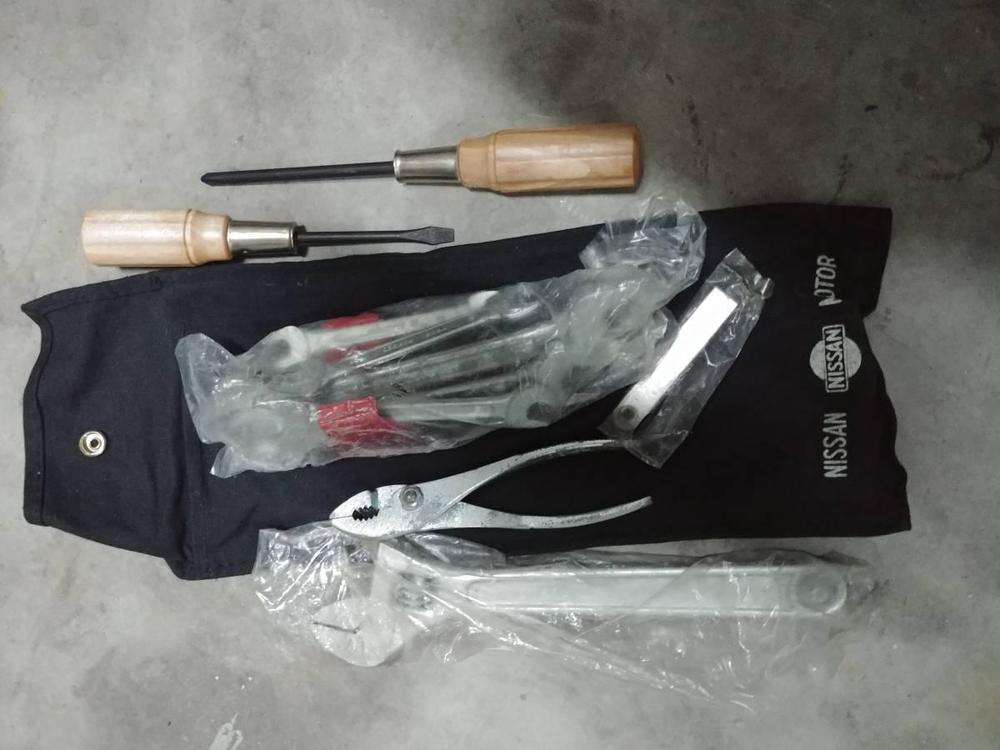 NOS Nissan tool roll1 (8).jpg