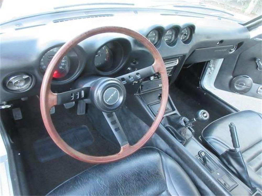 15664052-1971-datsun-240z-std.jpg