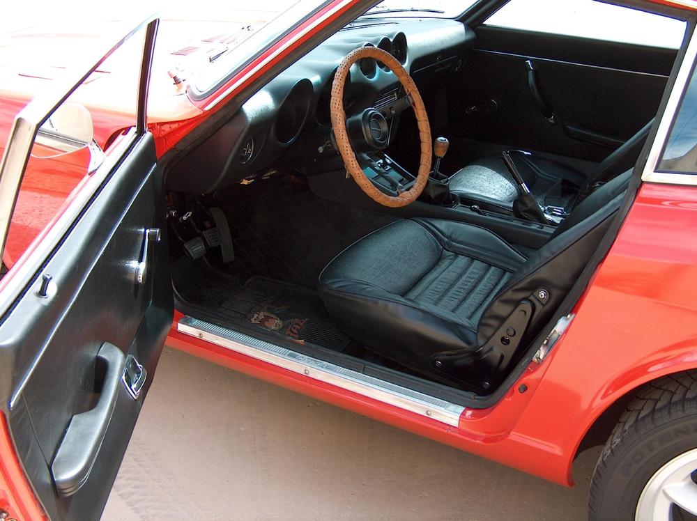 1971_datsun_510_155405393766e7dff9f98764daLeft-Interior.jpg