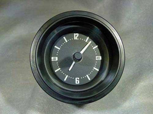 75-76 280Z Clock