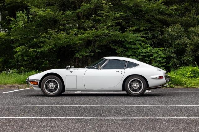 Toyota-2000GT-MF12L-02-640x427.jpg