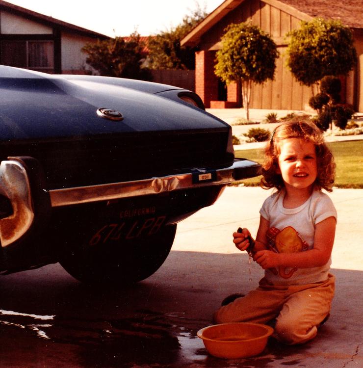 Laurie washing the Z 1982 cropped.jpg