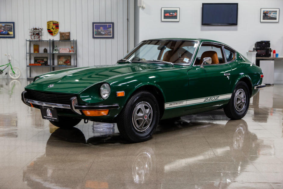 1971_datsun_240z_157896495552ae3f00.1-940x627.jpg