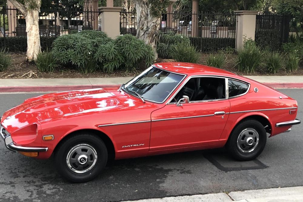 1971_datsun_240z_1579027441f879ed5cb1Photo-Jan-01-4-31-16-PM.jpg