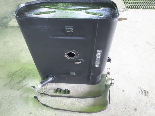 larger SP311 Fuel tank 5.jpg