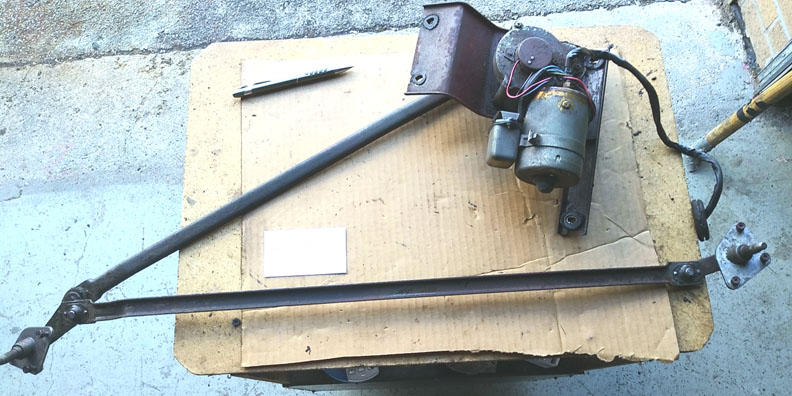 70 240z wiper motor before1L.jpg