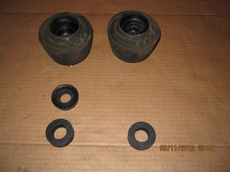 rear strut mounts and spacers.JPG