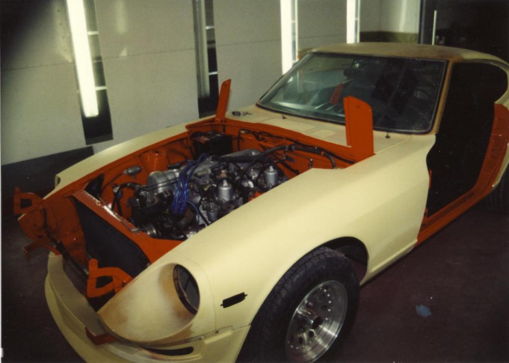 240Z New Color in Engine Well and Jams.jpg