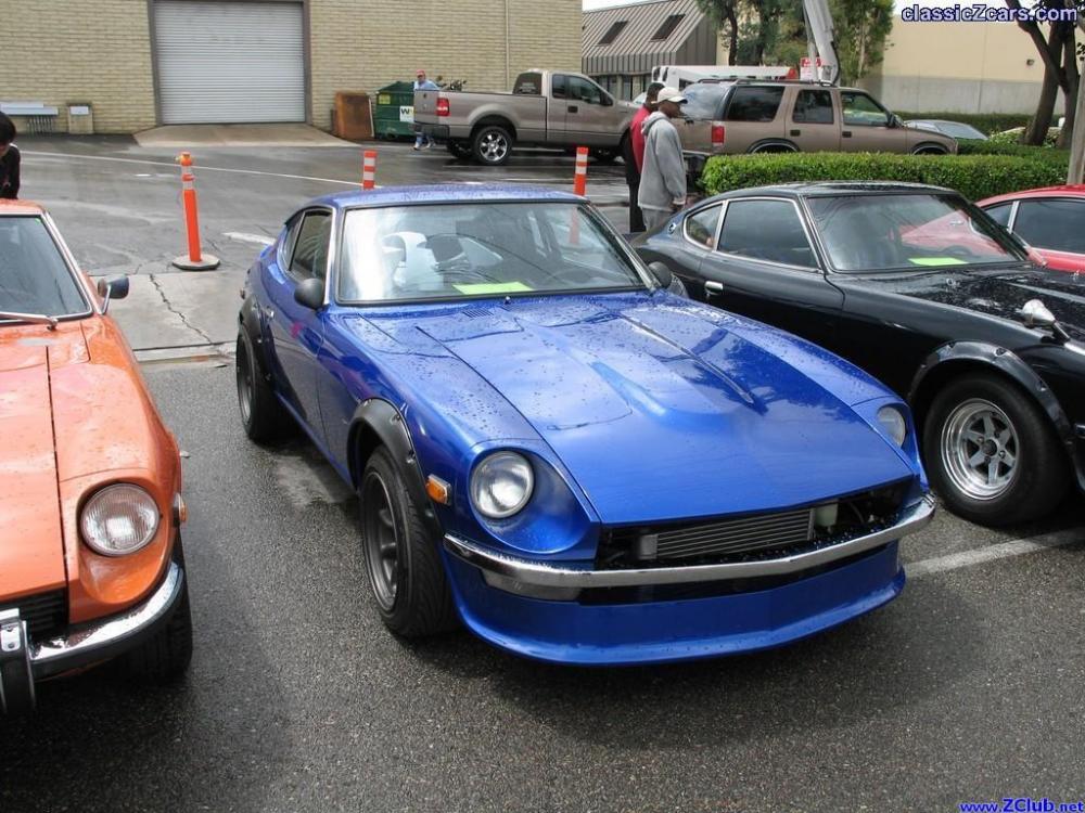 Blauwe_240Z_met_flares_4_.jpg