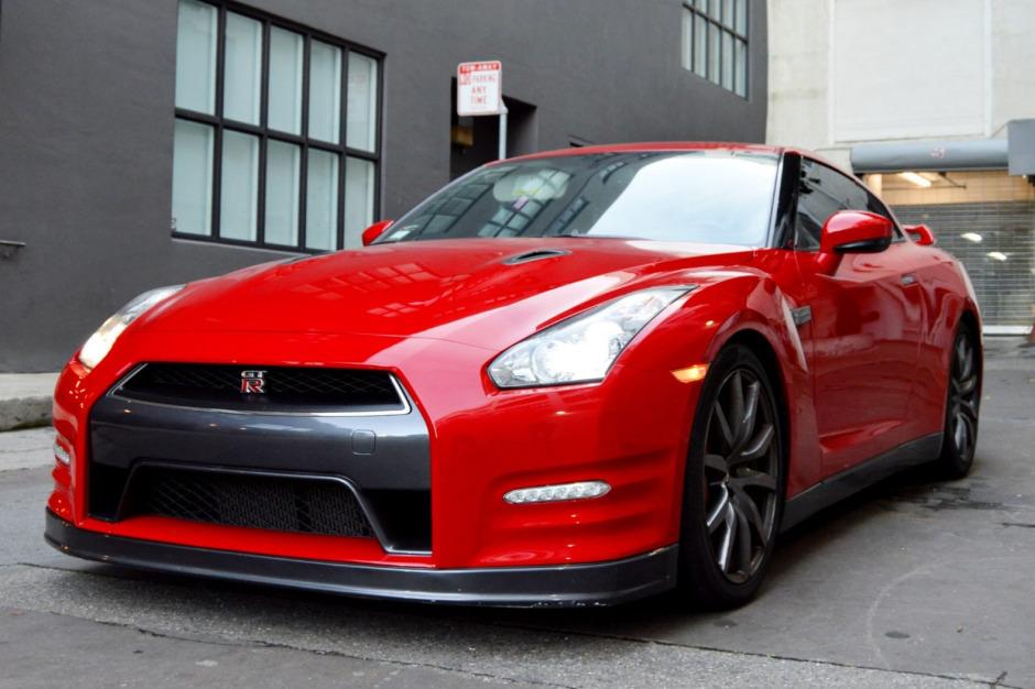 2012_nissan_gt-r_161245148361cf5d07fdiagonal-front-left.jpg