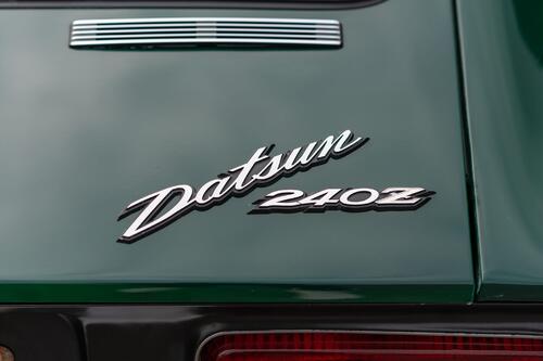 More information about ""Datsun" script badge on hatch"