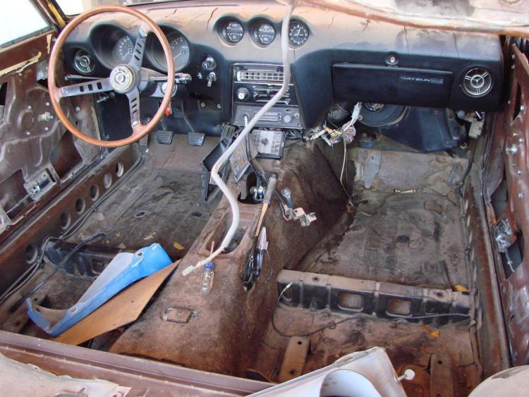 240Z_interior_before.jpg