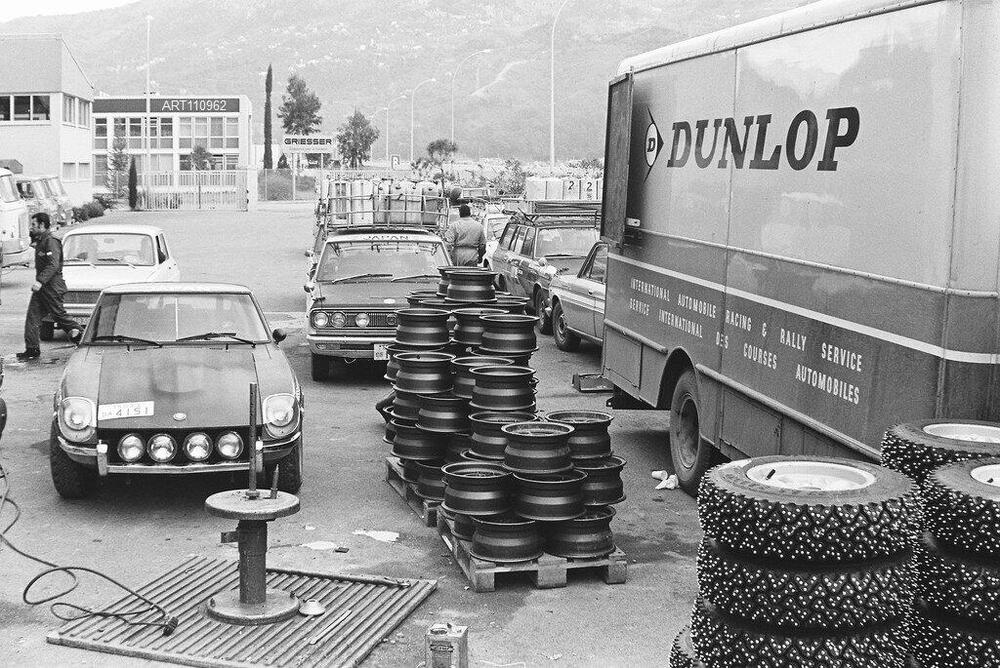 Dunlop tyre service.jpg