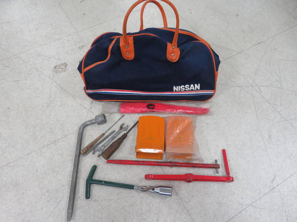 nissan tool bag.jpg