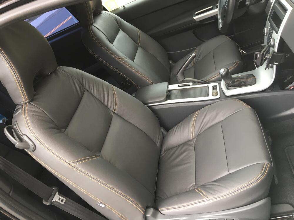 C30-leather2.jpg