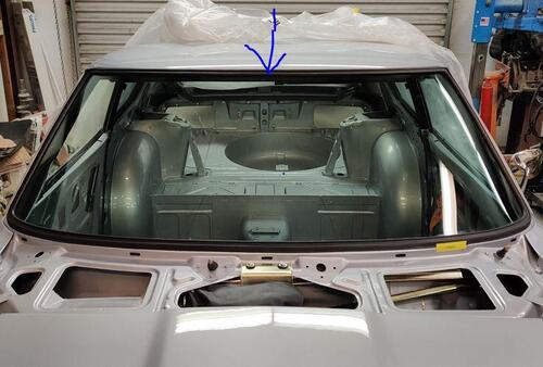 More information about "WTB: Windshield stainless steel trim"