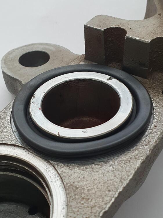 MK63 Piston and Dust Seal-1.jpg