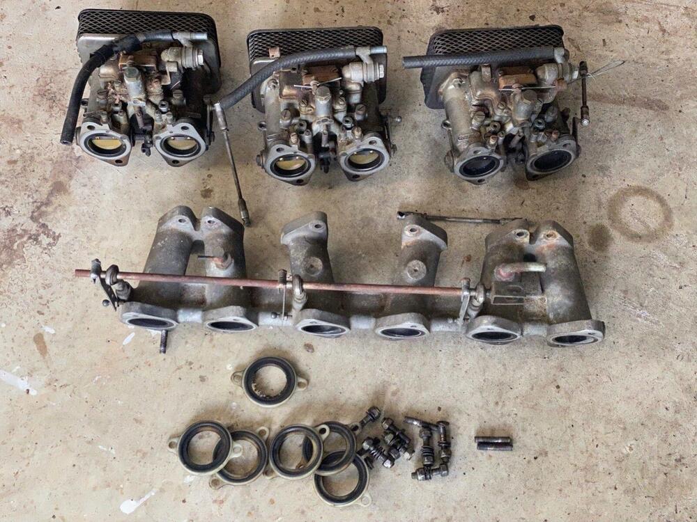 240Z carbs.jpg