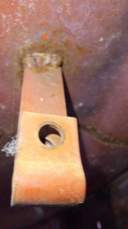 red car bracket2.jpg